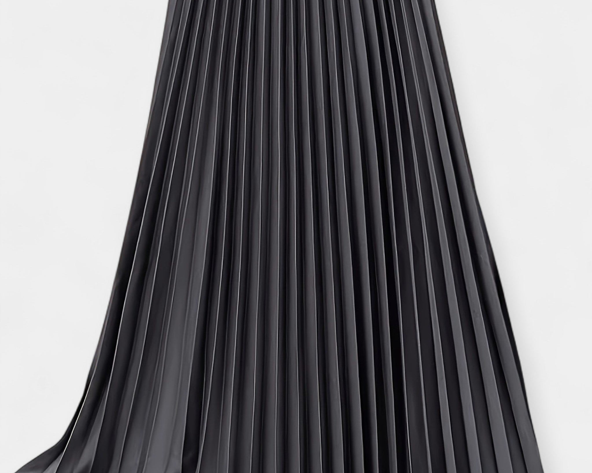 Dlouhá plisovaná saténová sukně