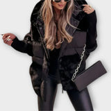 Ava - Elegantní nafouklý zadek