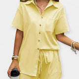 Pohodlná souprava s košilí a šortkami