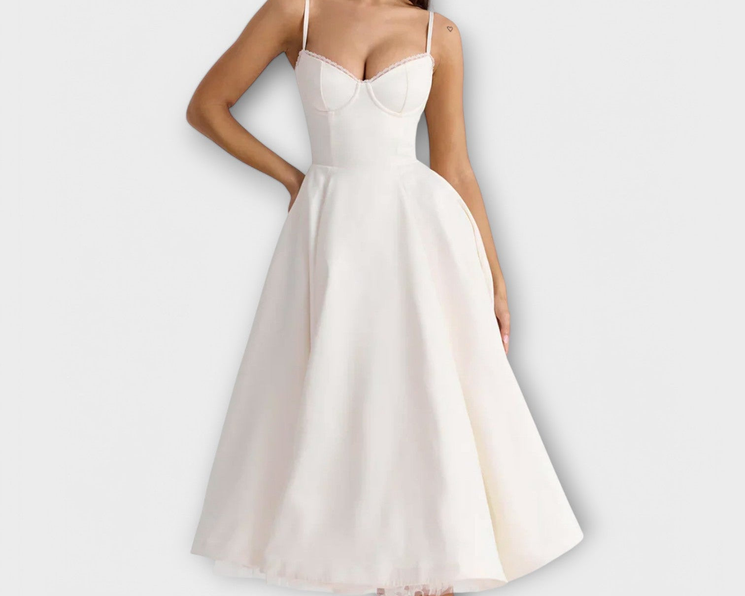 Mélie – Lehká letní šaty s detailem korzetu