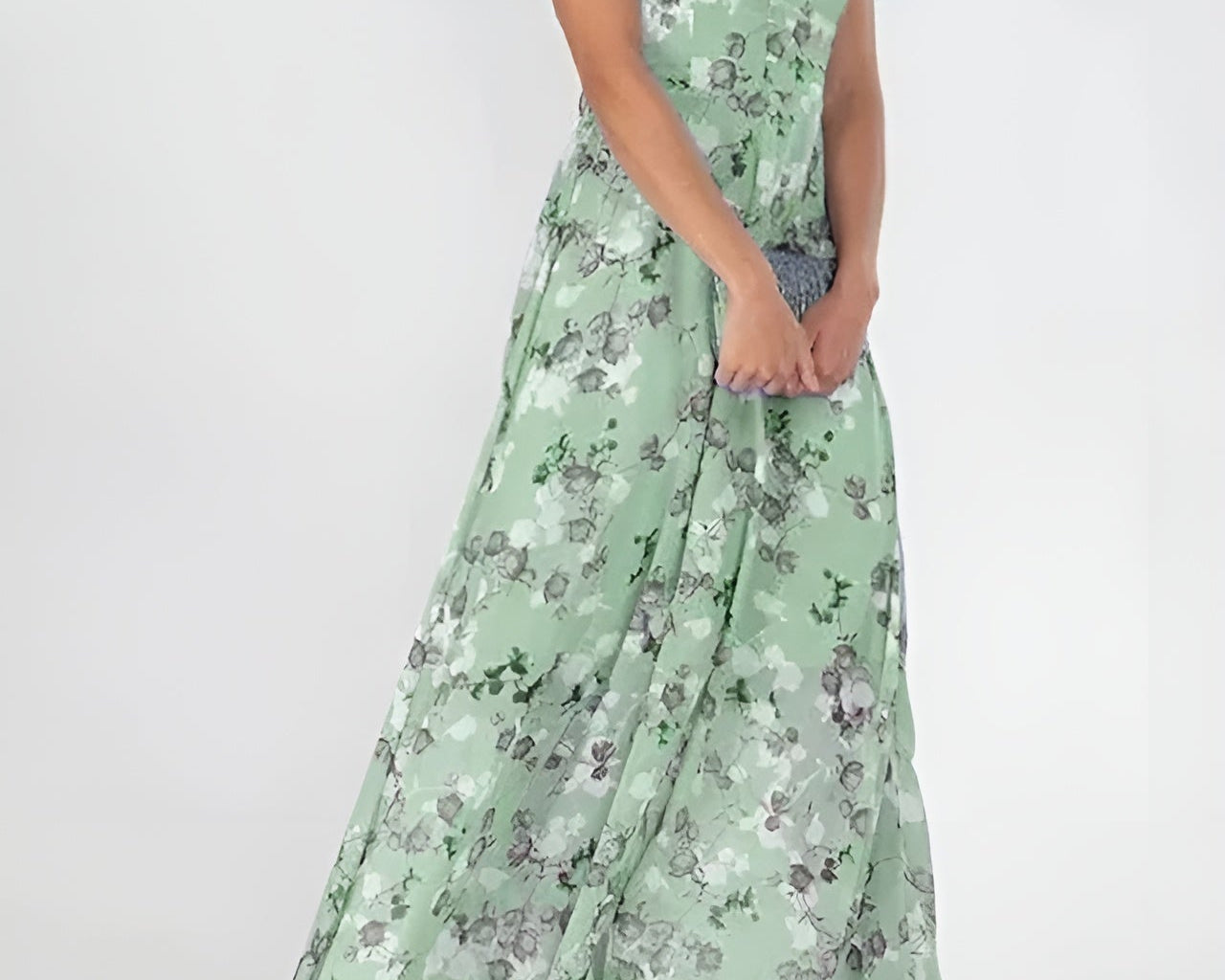 Elegantní Šaty Zakrývající Břicho