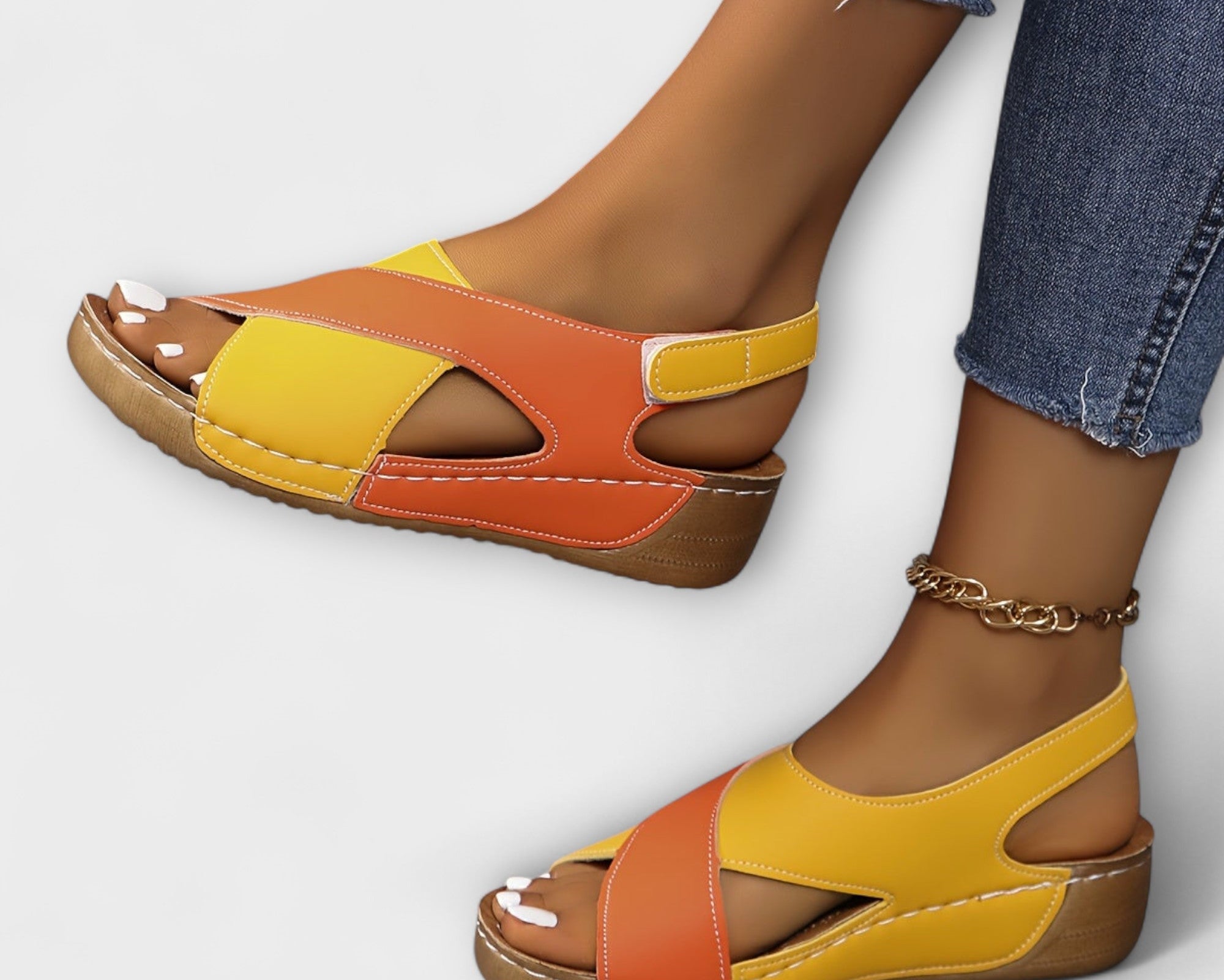 Ortopedické rozdává turistům sandály