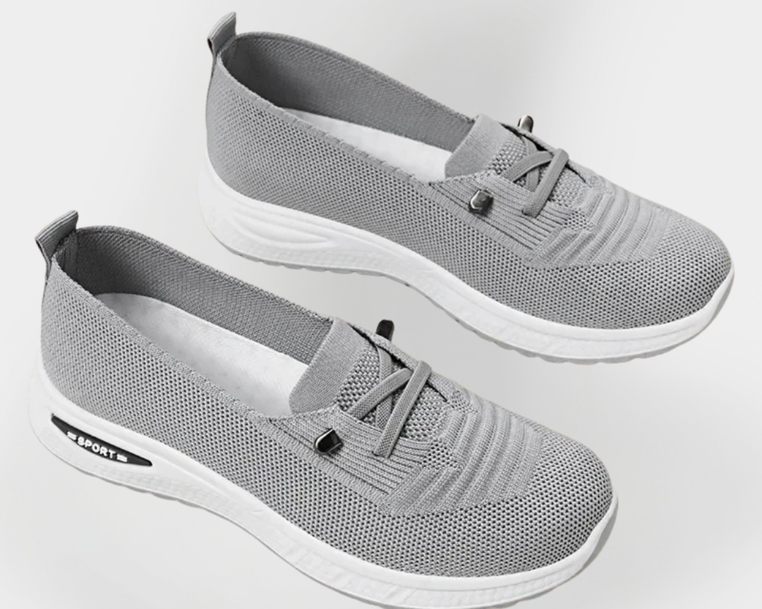 Sportovní boty s lehkým materiálem a flexibiní podrážkou