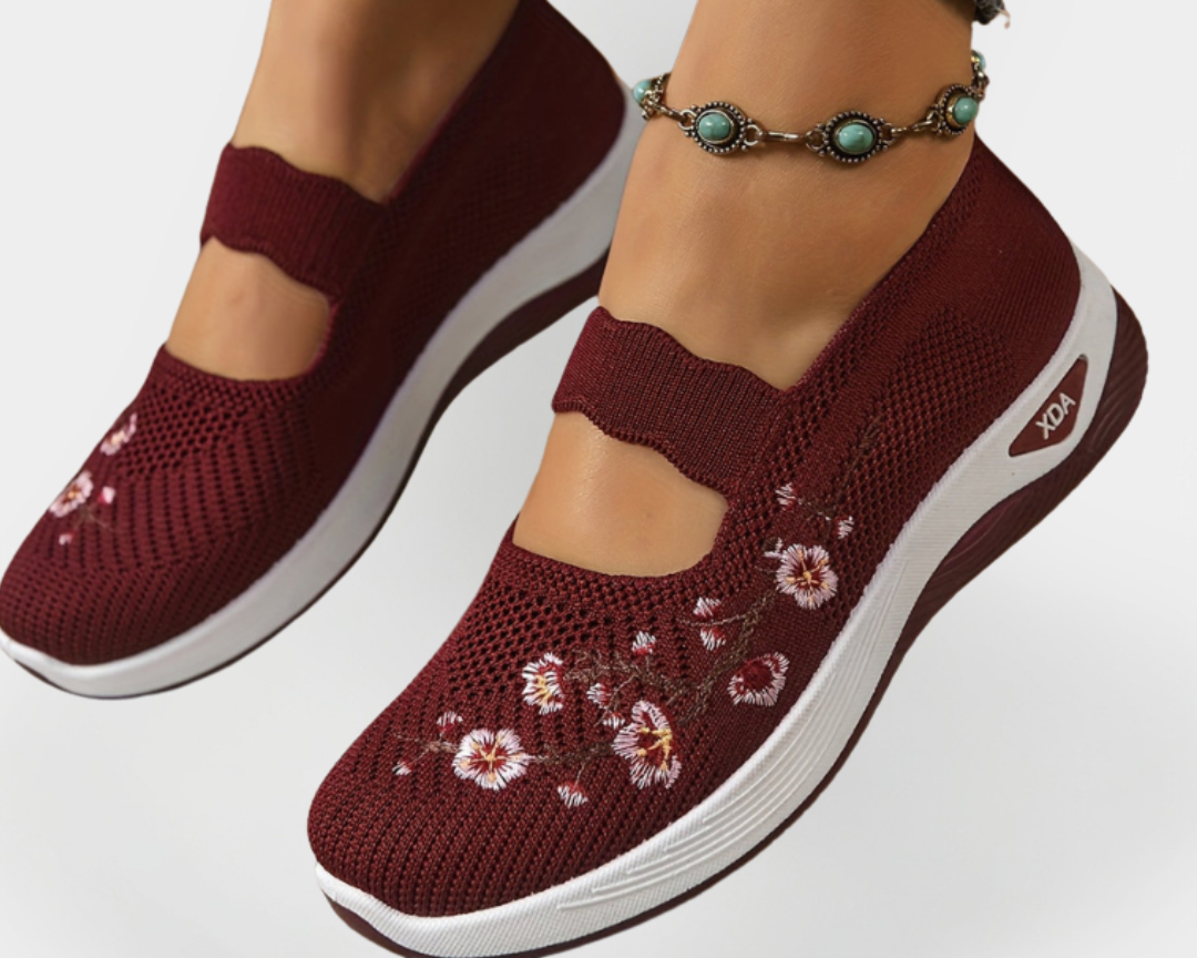 Ortopedické boty s výšivkou květin