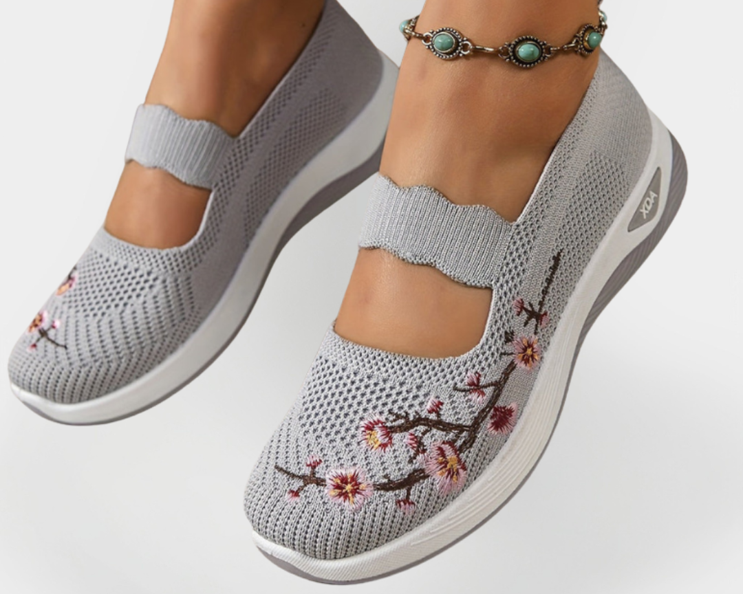 Ortopedické boty s výšivkou květin