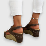 Mia – Vintage sandály na platformě