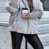 Ava - Elegantní nafouklý zadek