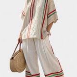 Souprava Mediterranean Daisy z bambusového lnu s elegantními červenými a zelenými pruhy