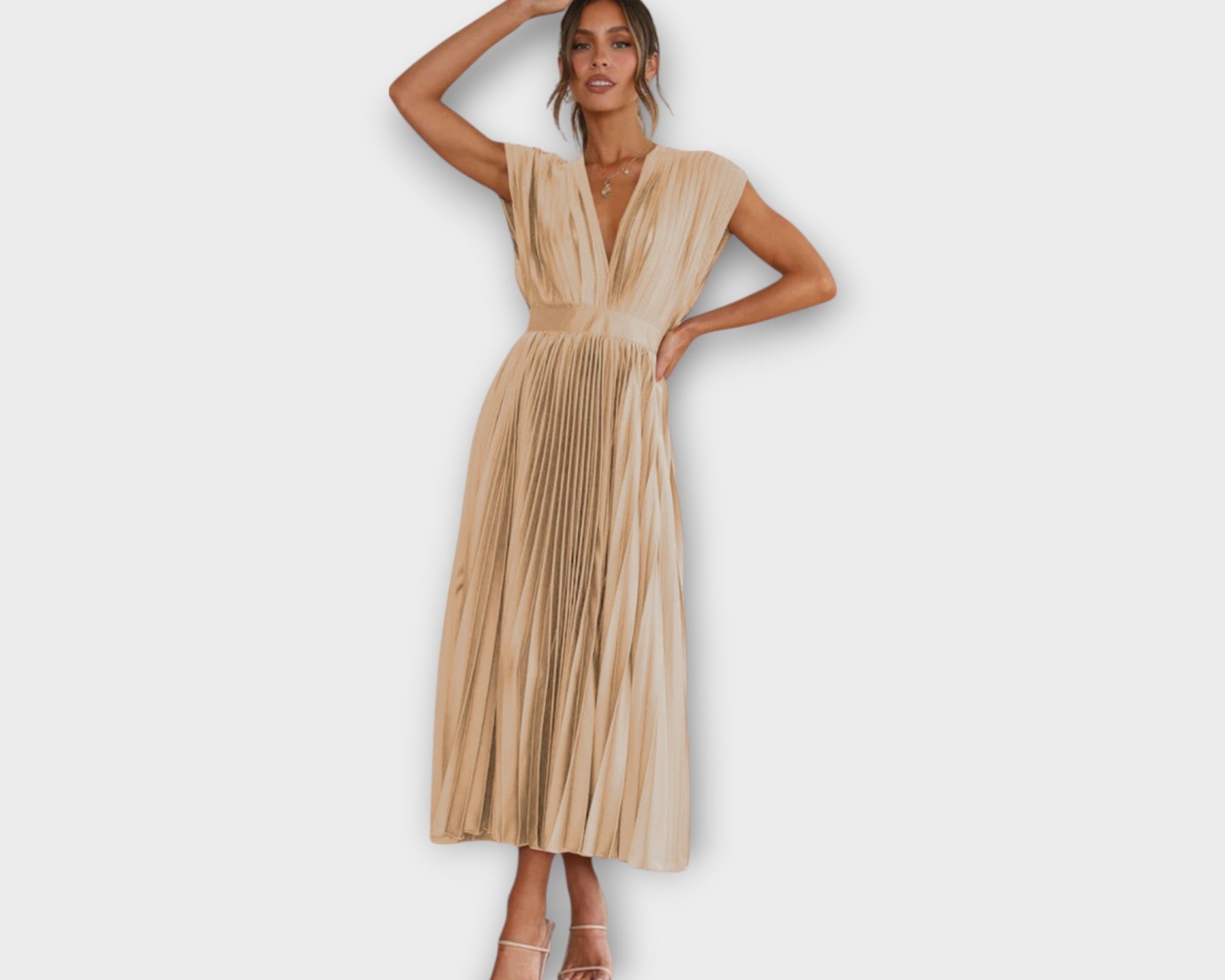 Skládané midi střihy jsou romantické nebo elegantní