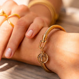 Zlatý Náramek s Mince Designem 