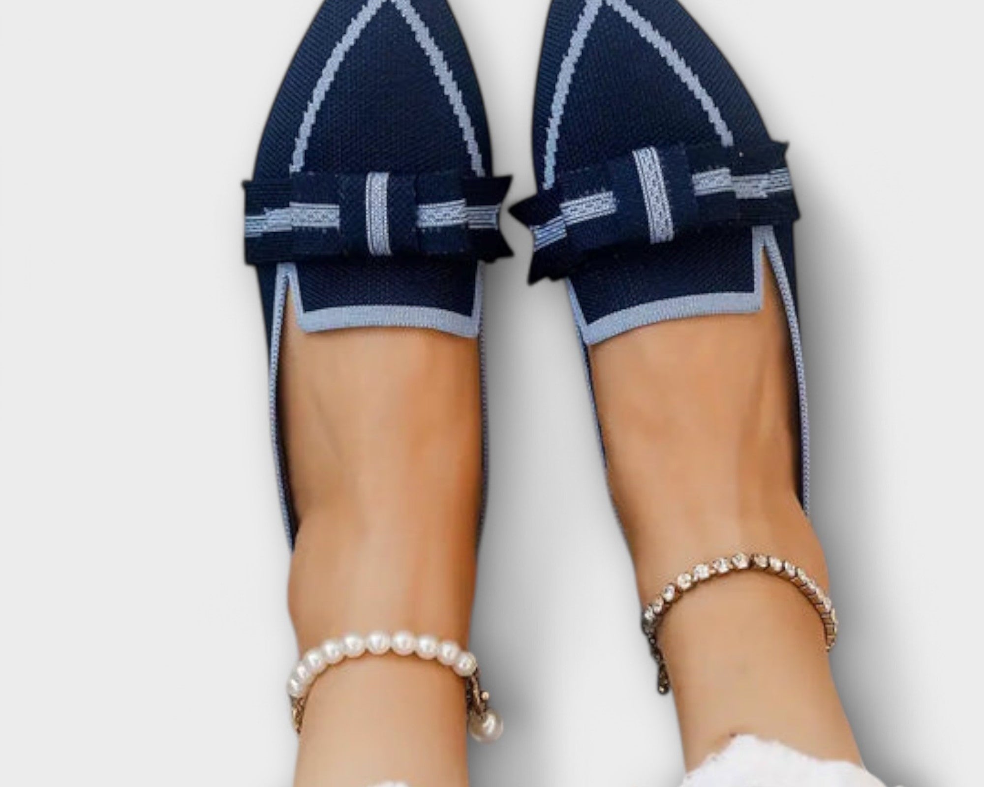 Ploché dává boty s uzlovým designem