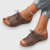 Saskia – Sandály s vintage stylusem