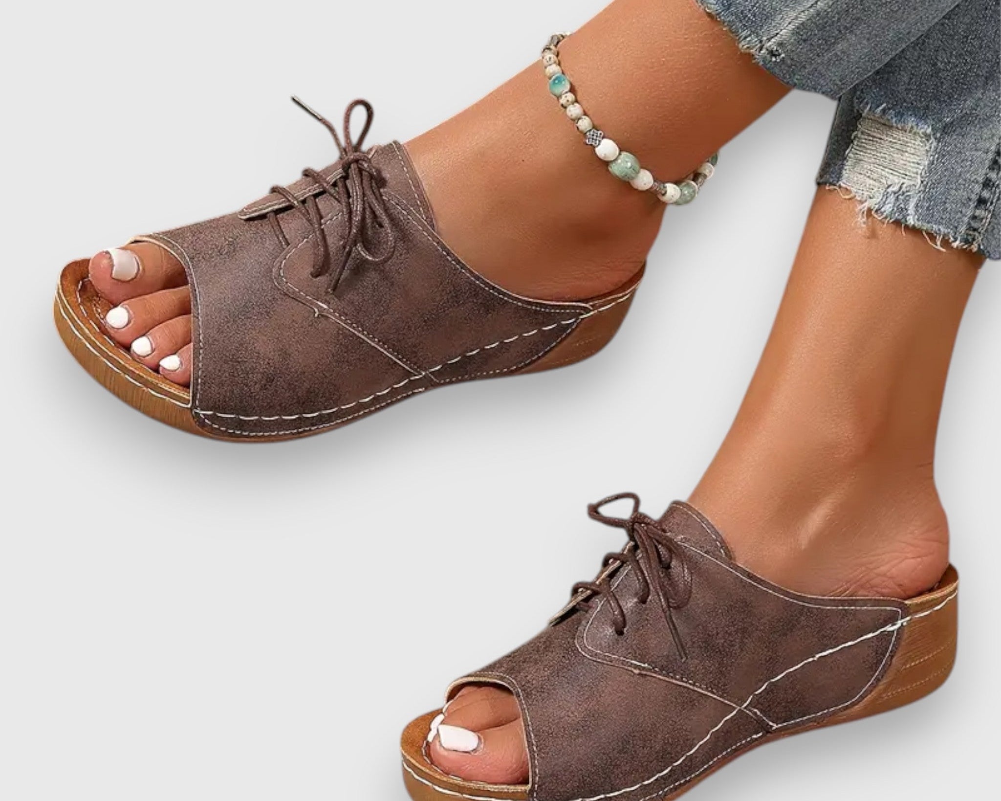 Saskia – Sandály s vintage stylusem