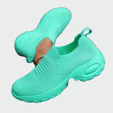 Klasické sportovní slip-on s každodenním stylem